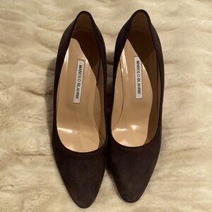 Manolo Blahnik ladies pumps made in Italy